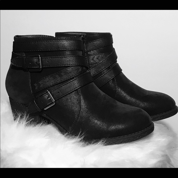 yellow mart work boots